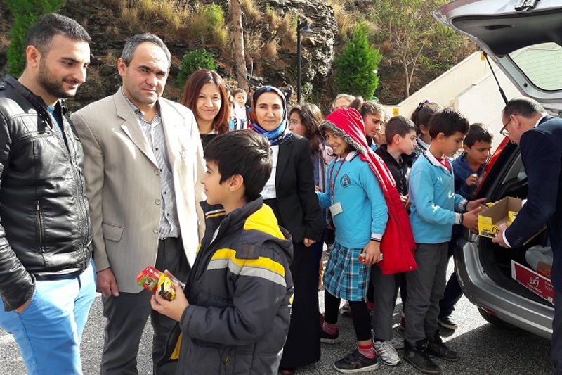 ALANTUR AYHAN ŞAHİN ORTAOKULU KÜTÜPHANEMİZİ ZİYARET ETTİ