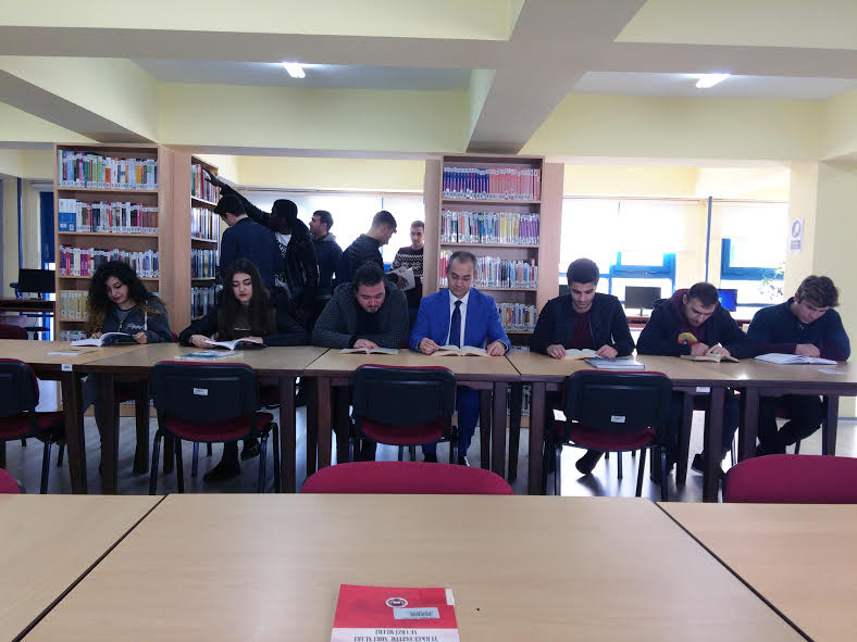 REKTÖRÜMÜZ PROF.DR. AHMET PINARBAŞI KÜTÜPHANEMİZİ ZİYARET ETTİ