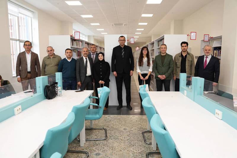 En Çok Kitap Okuyan Öğrencilere Ödül